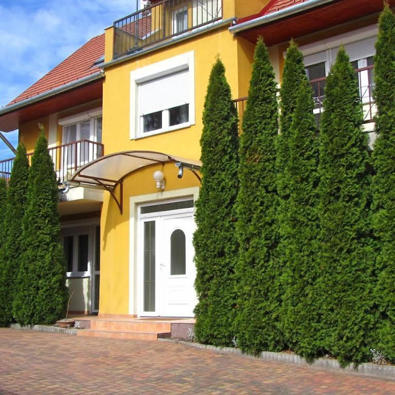 Haus Ferencz Boetoes Villa Хевиз Экстерьер фото